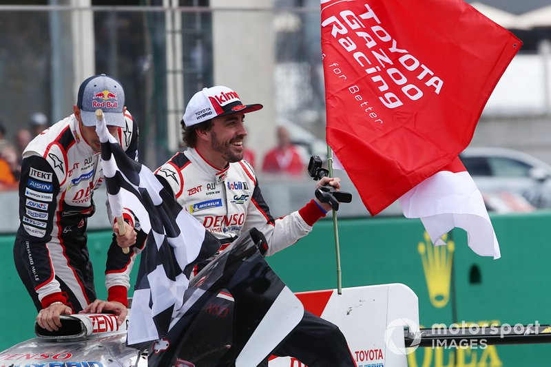 #8 Toyota Gazoo Racing Toyota TS050: Sébastien Buemi, Kazuki Nakajima, Fernando Alonso win the Le Mans 24 Hours and the FIA World Endurance Championship Super Season 2018 / 2019