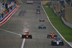 Valtteri Bottas, Williams FW38, Daniel Ricciardo, Red Bull Racing RB12 e Kimi Raikkonen, Ferrari SF1