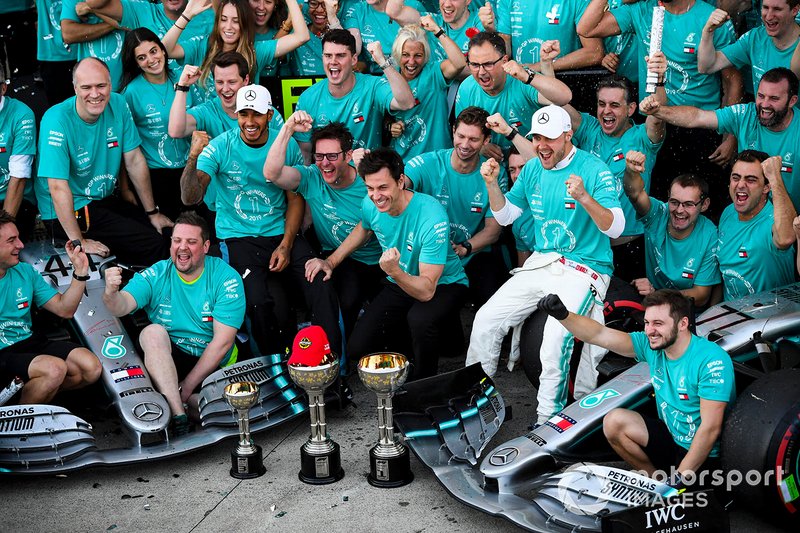 Lewis Hamilton, Mercedes AMG F1 and Race winner Valtteri Bottas, Mercedes AMG F1
