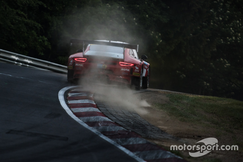 #31 Frikadelli Racing Team Porsche 911 GT3R: Norbert Siedler, Marco Seefried, Felipe Fernández Laser, Mathieu Jaminet