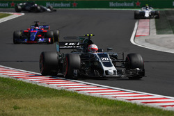 Kevin Magnussen, Haas VF-17