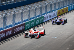 Felix Rosenqvist, Mahindra Racing, leads Sam Bird, DS Virgin Racing