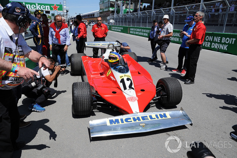 Jacques Villeneuve, guida la Ferrari 312T3 1978 del padre, vincitrice in Canada