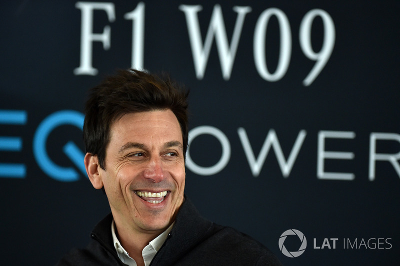 Руководитель Mercedes AMG F1 Тото Вольф