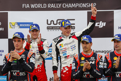 Podium: winners Ott Tanak, Martin Järveoja, Toyota Gazoo Racing, second place Thierry Neuville, Nicolas Gilsoul, Hyundai Motorsport, third place Dani Sordo, Carlos del Barrio, Hyundai Motorsport