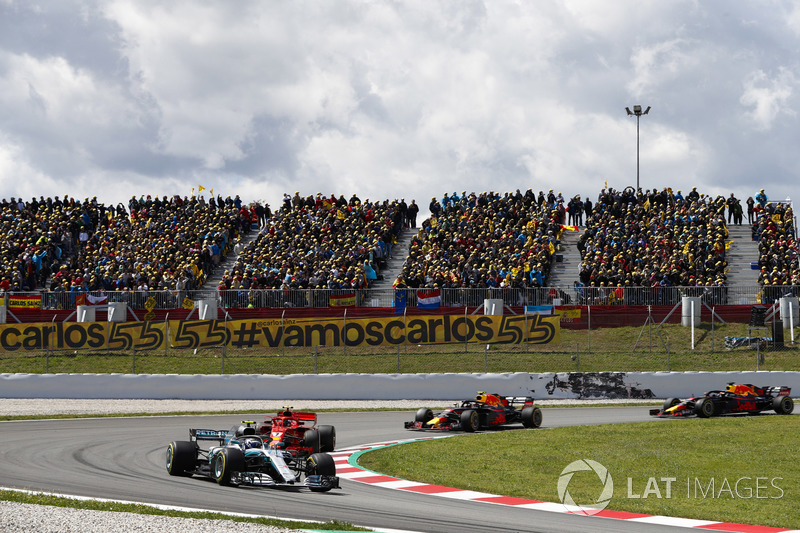 Valtteri Bottas, Mercedes AMG F1 W09, Kimi Raikkonen, Ferrari SF71H, Max Verstappen, Red Bull Racing RB14 and Daniel Ricciardo, Red Bull Racing RB14