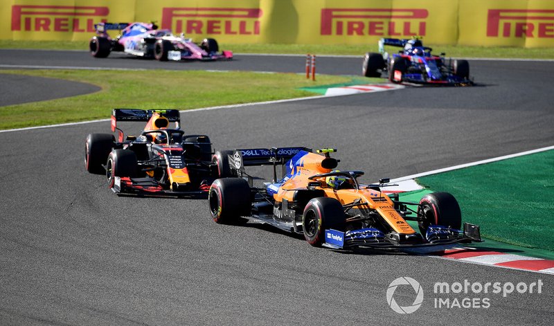 Lando Norris, McLaren MCL34, Alex Albon, Red Bull RB15, Pierre Gasly, Toro Rosso STR14