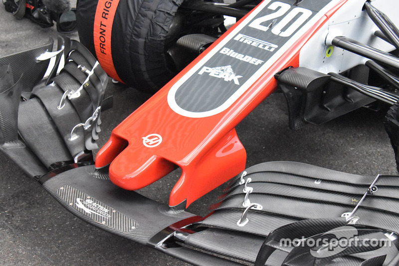 Haas F1 Team VF-18, első szárny