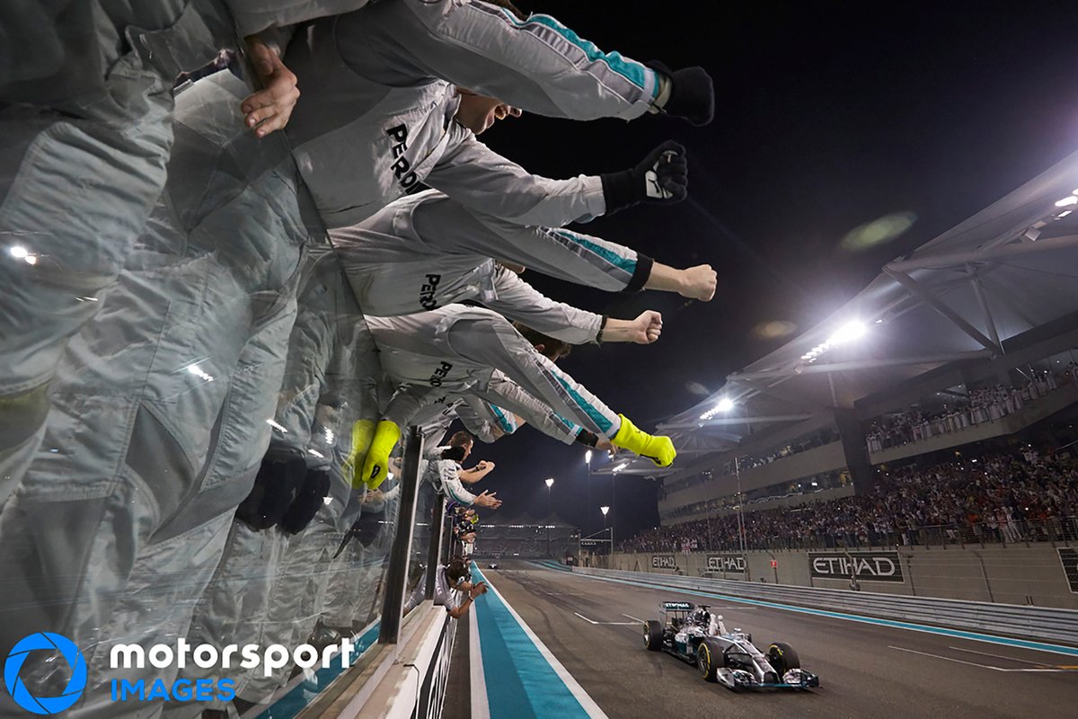 GP de Abu Dhabi 2014:
Lewis Hamilton, Mercedes AMG