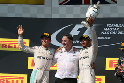 Podium: Sieger Lewis Hamilton, Mercedes AMG F1 Team, 2. Platz Nico Rosberg, Mercedes AMG F1 Team