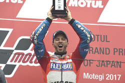 Podio: il vincitore della gara Andrea Dovizioso, Ducati Team