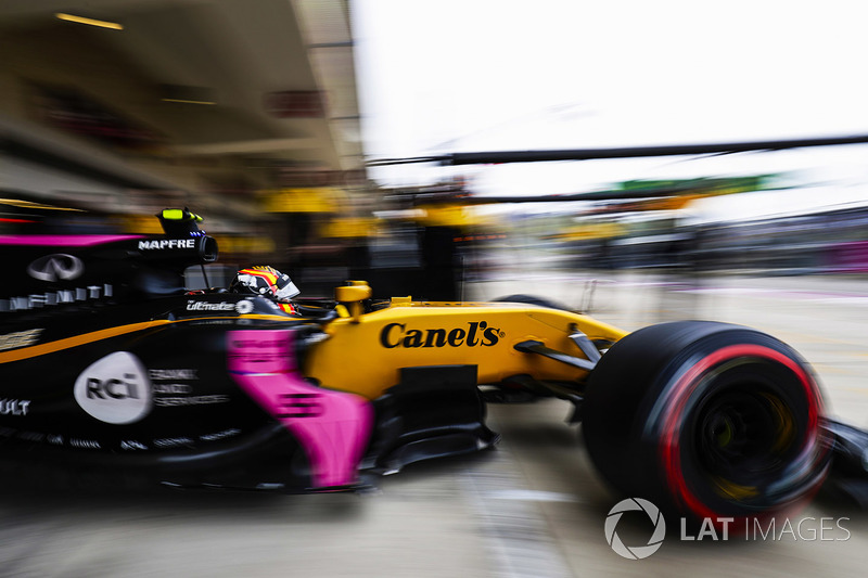 Карлос Сайнс, Renault Sport F1 Team RS17