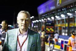 Sean Bratches, Formel-1-Marketingchef
