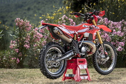 Gamma BETA Enduro RR 2017, test con Manuel Lucchese