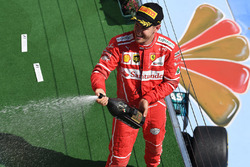 Подіум: переможець Себастьян Феттель, Ferrari