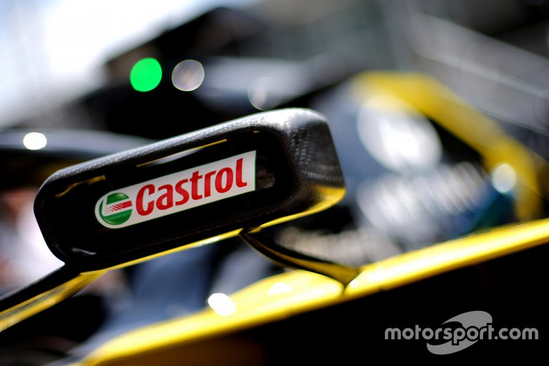 Castrol logo on the Renault F1 Team R.S.19