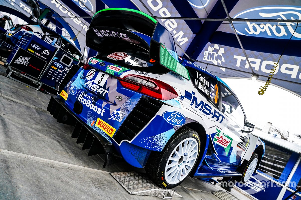 Mobil pereli M-Sport Ford WRT, Teemu Suninen dan navigator Jarmo Lehtinen, Ford Fiesta WRC, saat disiapkan untuk Reli Monte Carlo 2021.