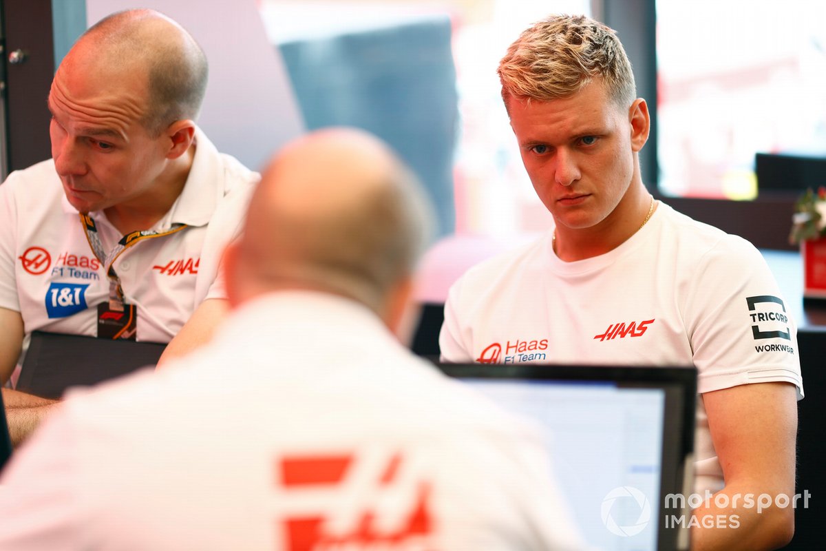 Mick Schumacher, piace all'Aston Martin per la stagione 2023