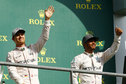 Podium: Racewinnaar Nico Rosberg, Mercedes AMG F1, derde plaats Lewis Hamilton, Mercedes AMG F1