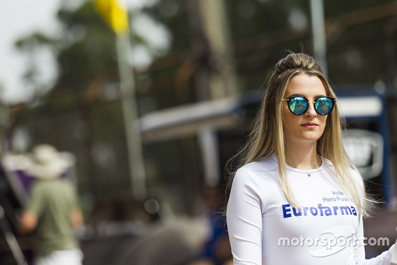 Grid girl