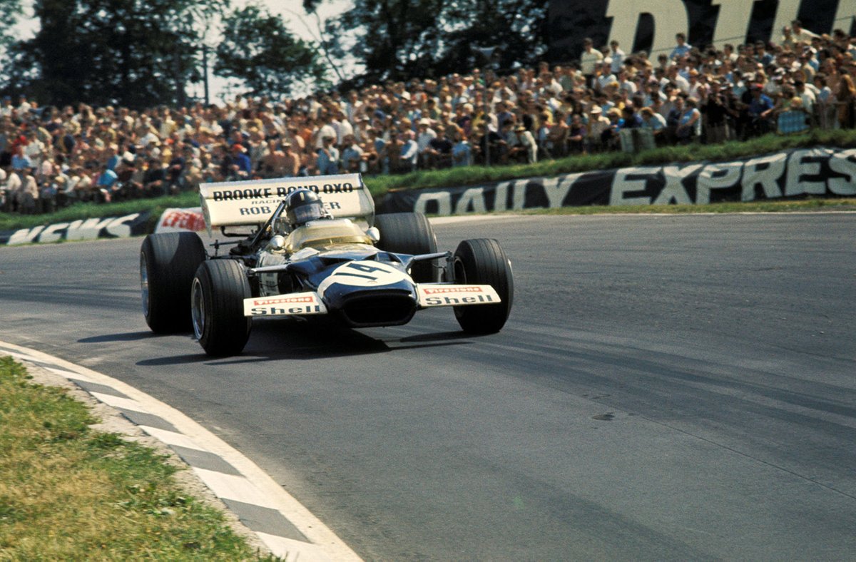 Graham Hill wordt zesde in de Lotus 49C tijdens de Grand Prix van Engeland 1970. Hill behaalt met deze zesde plaats het laatste punt uit het bestaan van het Rob Walker Racing-team