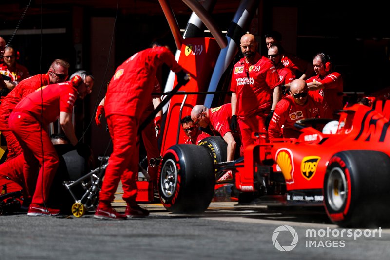 Sebastian Vettel, Ferrari SF90, in the pit lane