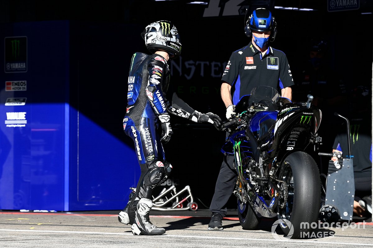Pembalap Yamaha Factory Racing, Maverick Vinales, menyebut grip sebagai masalah utama motor M1 pada MotoGP 2020.