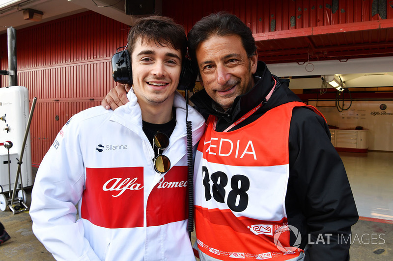 Charles Leclerc, Alfa Romeo Sauber F1 Team et Jean-Michel Tibi, cameraman FOM