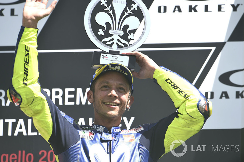 Podio: tercer clasificado Valentino Rossi, Yamaha Factory Racing