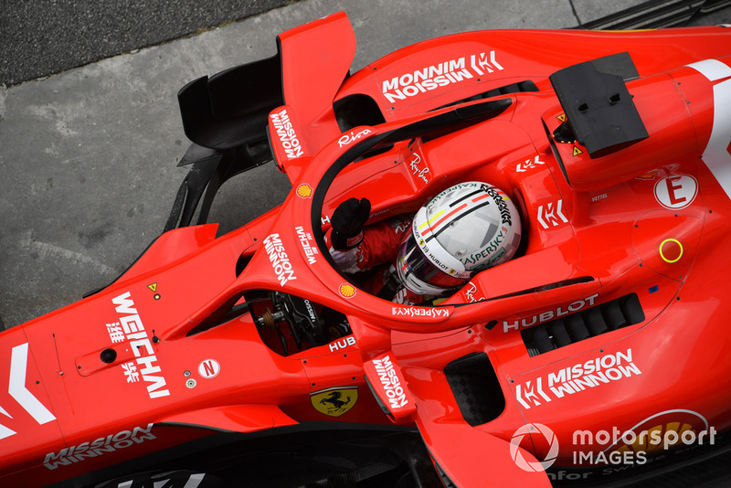 Sebastian Vettel, Ferrari SF71H agite les mains pendant la pesée