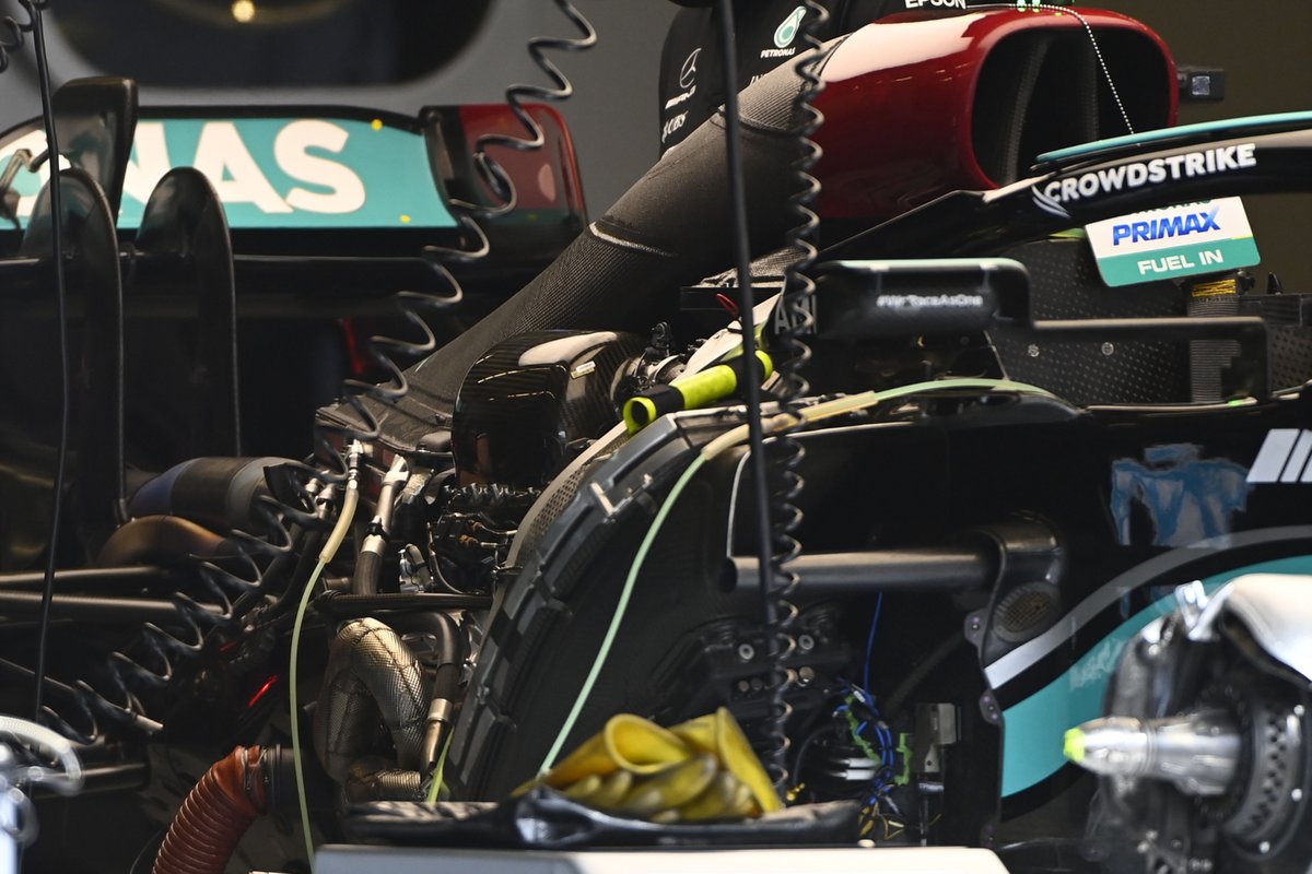 Detalle del cuarto motor del Mercedes W12