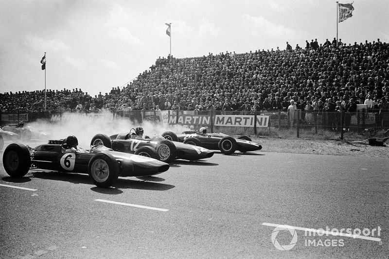 De start van de Nederlandse Grand Prix van 1963.