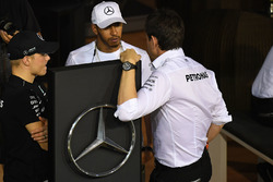 Valtteri Bottas, Mercedes AMG F1, Lewis Hamilton, Mercedes AMG F1, Toto Wolff, Mercedes-Motorsportch