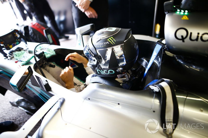 Persiapan eks kampiun F1, Keke Rosberg dan Nico Rosberg