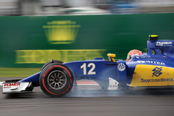 Felipe Nasr, Sauber C35 blokkeert tijdens het aanremmen