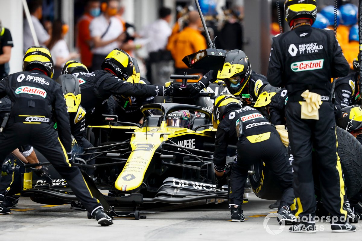 Даниэль Риккардо, Renault F1 Team R.S.20, в боксах