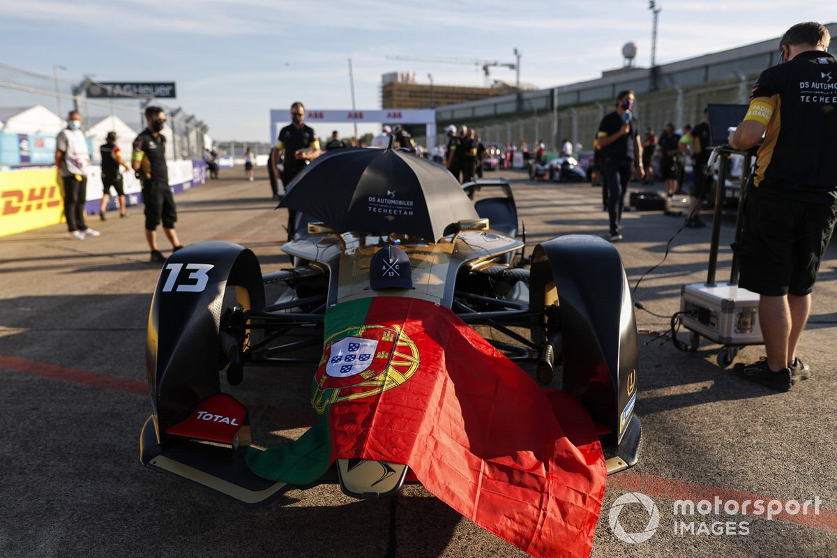 The Portuguese flag on Antonio Félix da Costa's, DS Techeetah, DS E-Tense FE20