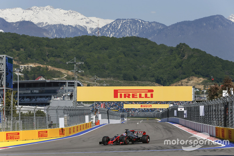 19. Romain Grosjean, Haas F1 Team VF-17
