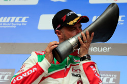 2. Tiago Monteiro, Honda Racing Team JAS, Honda Civic WTCC