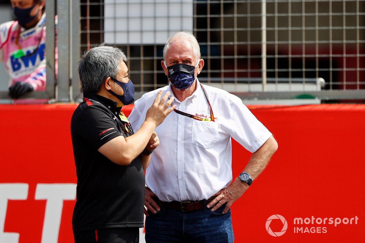 Masashi Yamamoto, General Manager, Honda Motorsport and Helmut Marko, Consultant, Red Bull Racing
