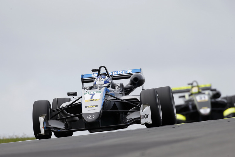 Ralf Aron, Hitech Grand Prix, Dallara F317 - Mercedes-Benz