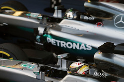 Sieger Nico Rosberg, Mercedes AMG F1 Team, und Lewis Hamilton, Mercedes AMG F1 Team