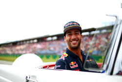 Daniel Ricciardo, Red Bull Racing on the drivers parade