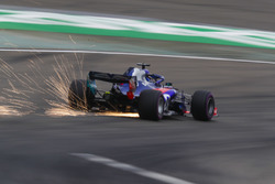Брендон Хартлі, Toro Rosso STR13 Honda, іскрить