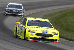 Ryan Blaney, Team Penske, Ford Fusion Menards/Duracell