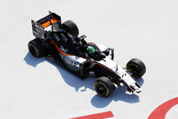 Nico Hulkenberg, Sahara Force India F1 VJM09 choca al inicio de la carrera