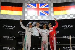 Podio: Ganador de la carrera Lewis Hamilton, Mercedes AMG F1, segundo lugar Nico Rosberg, Mercedes A