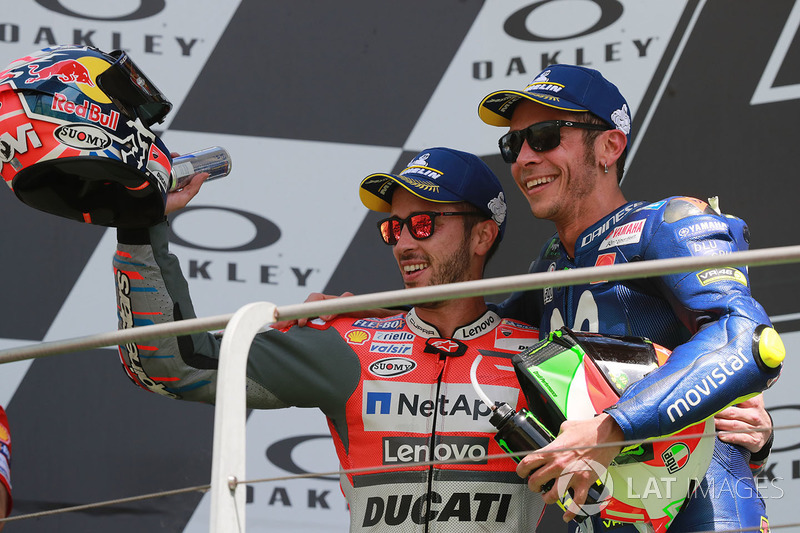 Podio: il secondo classificato Andrea Dovizioso, Ducati Team, il terzo classificato Valentino Rossi, Yamaha Factory Racing