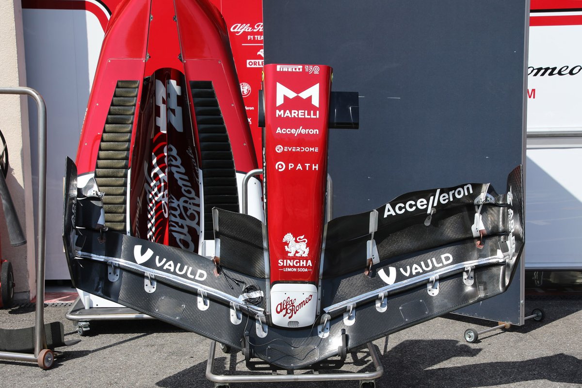 Detalle del alerón delantero del Alfa Romeo C42
