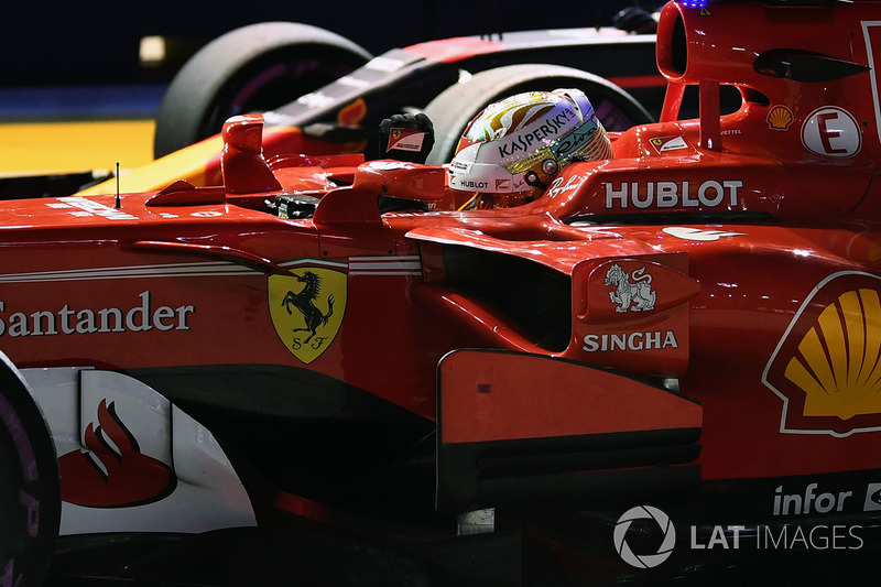 Pole sitter Sebastian Vettel, Ferrari SF70H in parc ferme